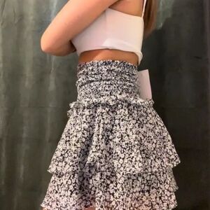 SIENNA SKY Navy Floral Bubble Hem skirt size Medium